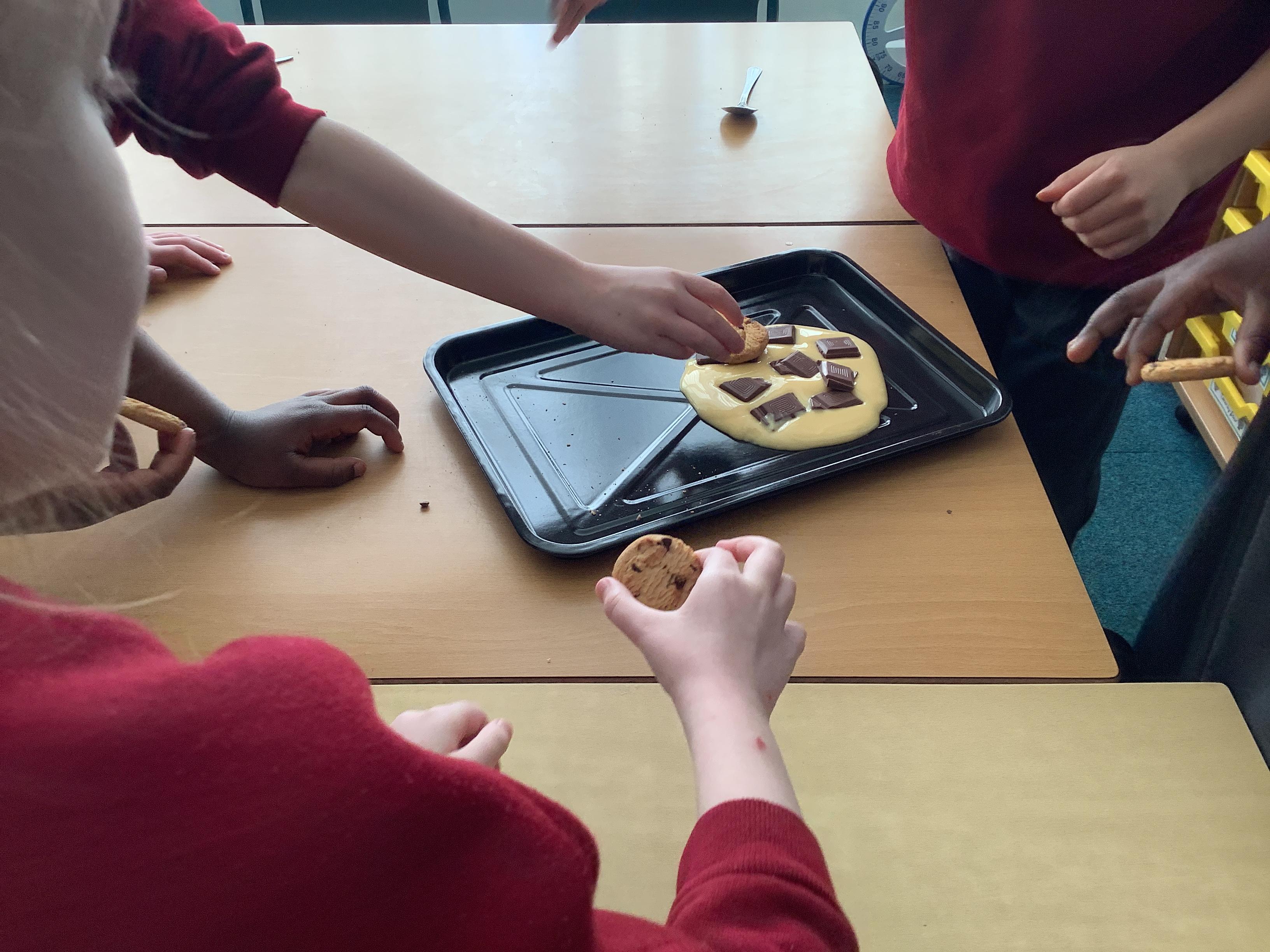 Recreating how the mantle and the crust of the Earth react to movement(s) in Geography.